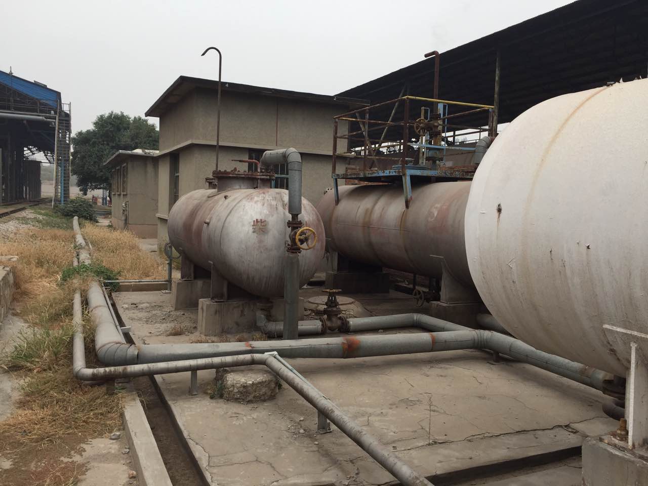 凸輪轉(zhuǎn)子泵在齊魯石化汽柴油掃倉(cāng)工位上的外景圖 凸輪轉(zhuǎn)子泵在齊魯石化汽柴油掃倉(cāng)工位上的外景圖