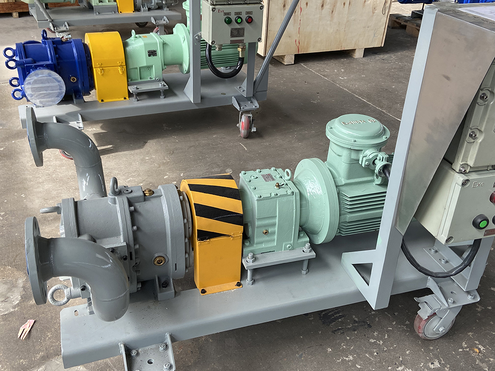 移動式手推車帶防爆控制柜1000像素.jpg 移動式手推車帶防爆控制柜1000像素.jpg